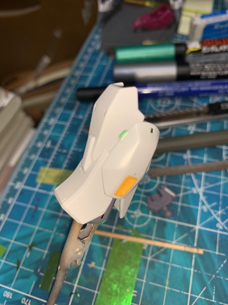 脚部のラピーテープチェック。ここで貼ったのが想像以上に良かったため、全身にセンサー追加してみようという思いに至りました。