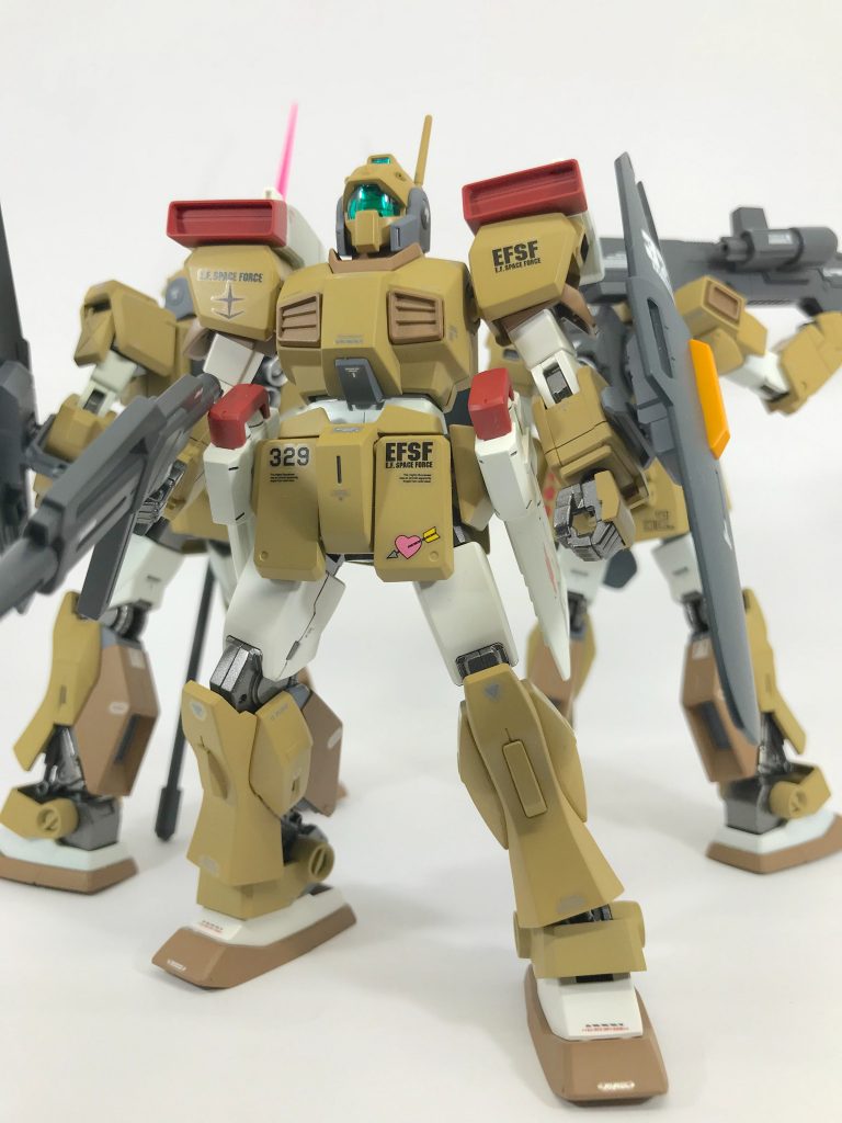 3号機(機体No.329)の紹介。ガンナー仕様で肩とミサイルポッド、腰のミサイルランチャーをジムⅢから流用し、ビームライフルはジェガンのものを装備してます。自分的には一番お気に入りの仕様です。