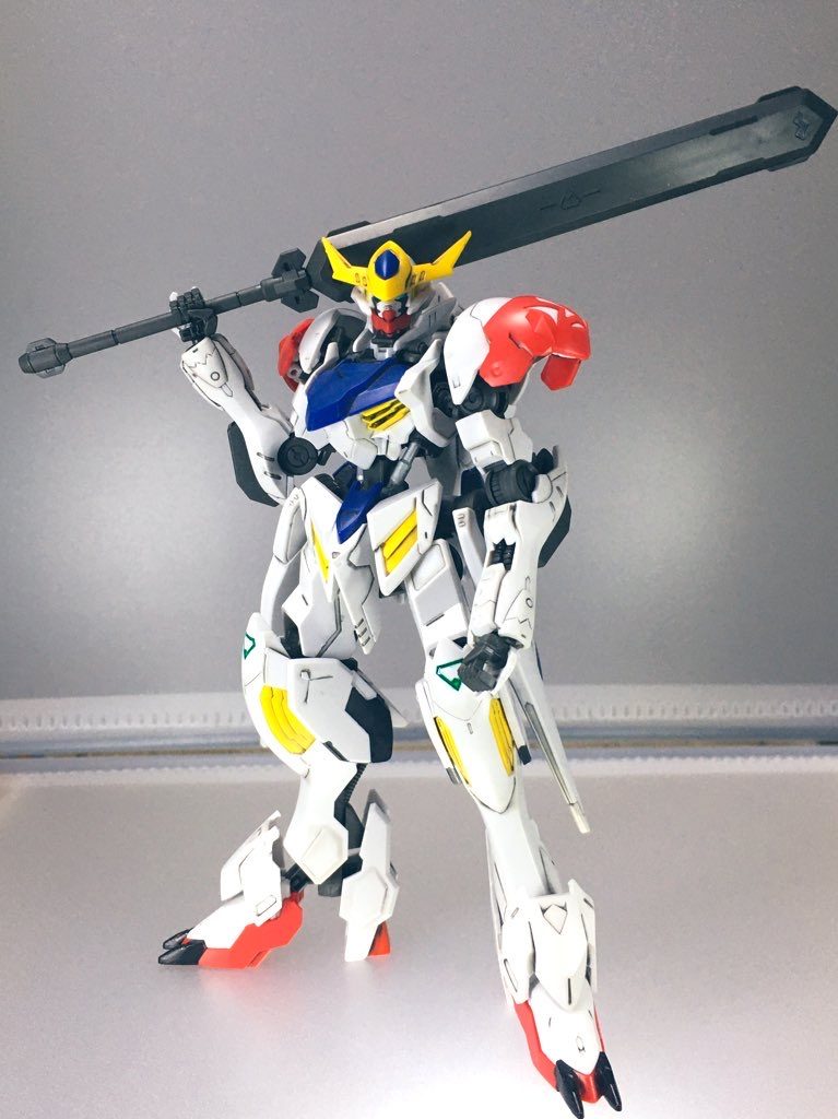 バルバトスの形態の中で、最もまとまったデザインだと思う。