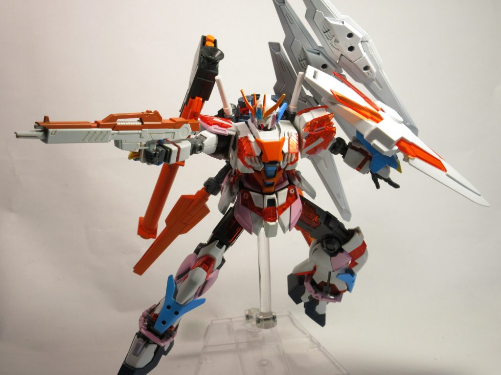 機体の汎用性を高める為武装は比較的シンプルなものをチョイスしており、基本的にはどれも尖った性能こそ持たないもののクセがなく扱いやすさを重視している。
なお千歌は射撃よりも近接戦の方が得意とする為運動性は高い