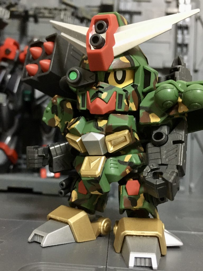 コマンドガンダム
ずっしりと重装備が良く似合う