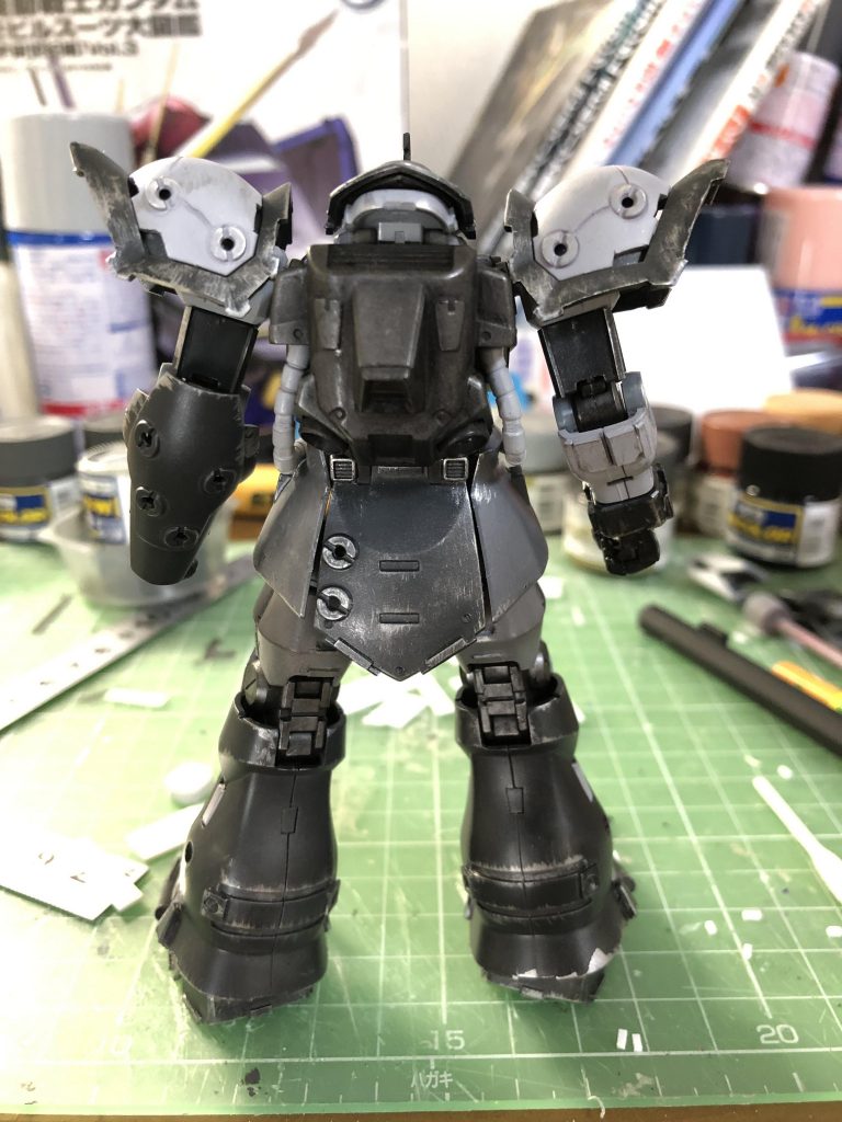 後ろから
カラーがナハトっぽいのは憧れがあるからでしょうかw