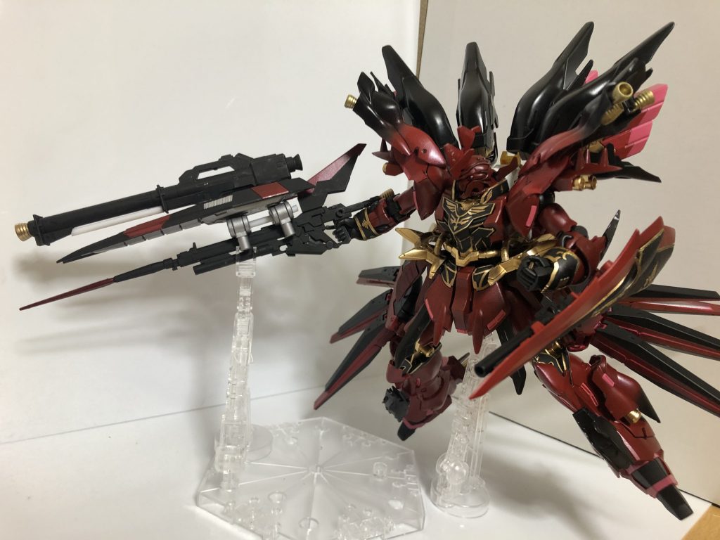 HGUC 赤黒い彗星シナンジュ皇帝–3枚目/制作者：gaogaosan