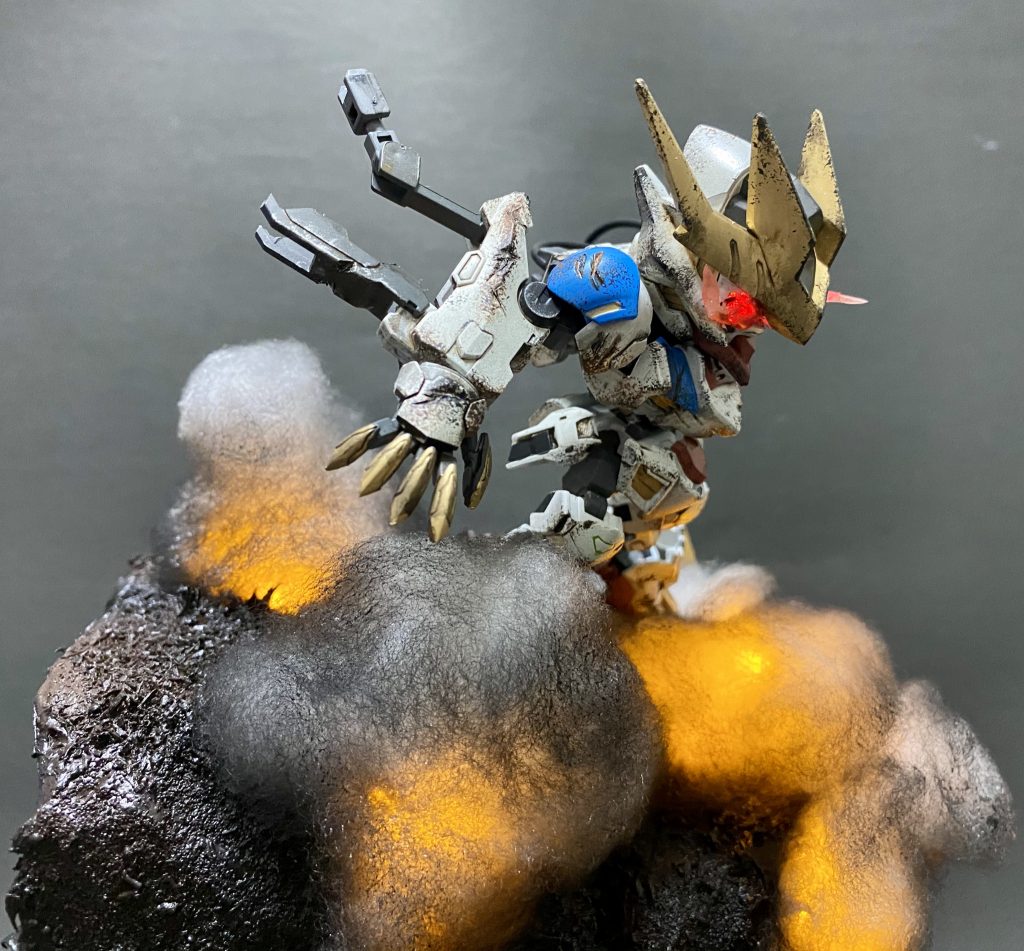 SDCS ガンダムバルバトスルプスレクス 最終決戦仕様2–3枚目/制作者：H4co Y