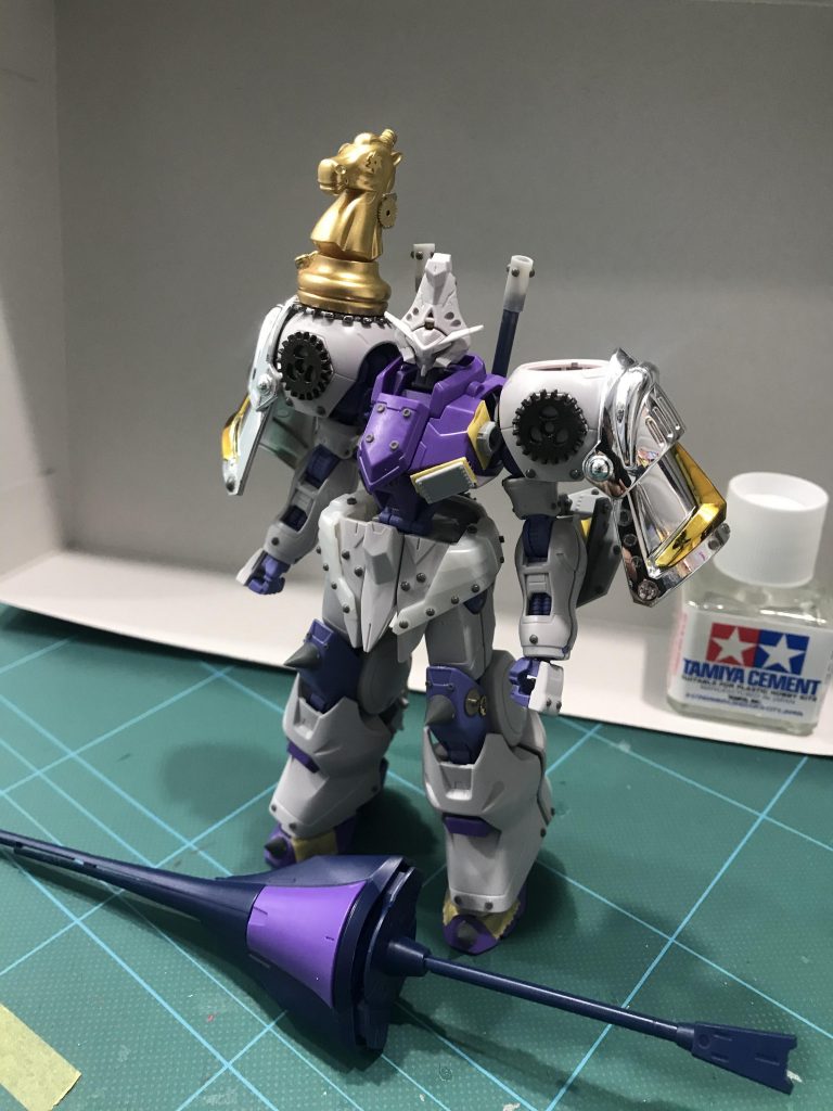 塗装前。おっさんには小さいリベット付けが難敵でした。
以上、閲覧ありがとうございました。