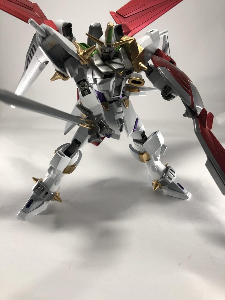 ガラティンロングソードはこんなかんじですね。
ロングって言う割にはめちゃくちゃ短いんで延長しようとしたら鞘の加工もしないといけない現実にぶち当たってやめときました。
にしてもせっかく金で筆塗りしたのに出し入れするせいでめちゃくちゃ剥がれました……