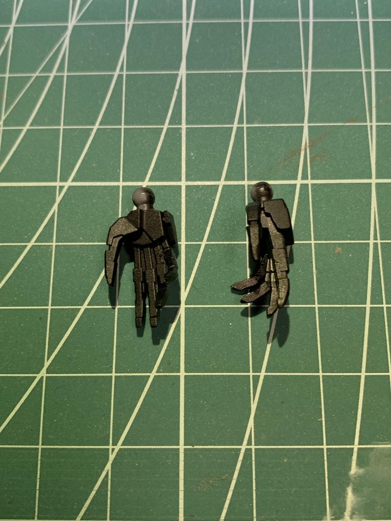 指はキットの状態よりも表情つけてます⭐️