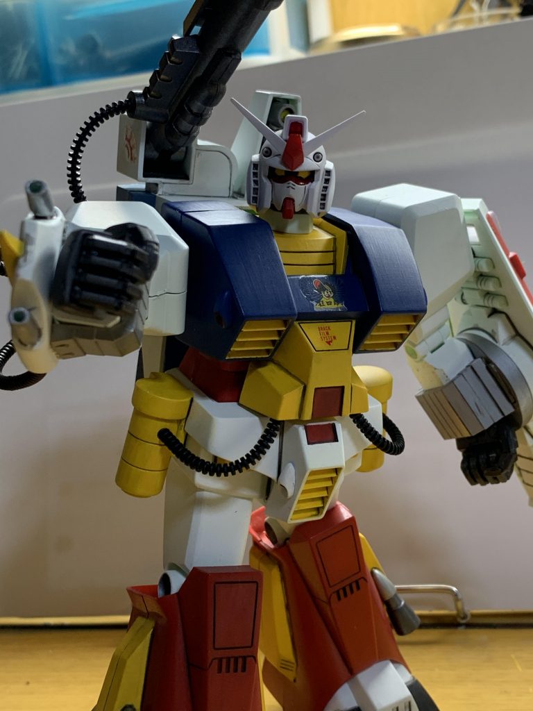 なんとなかなかどうして素敵な可動域。
してその秘密は！