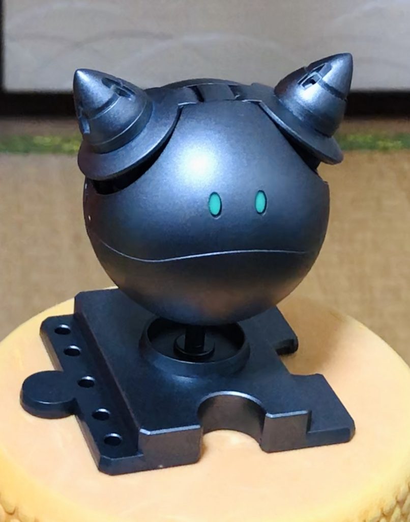 下地のガンメタサフです。
ボールの手と砲塔を外した状態。
モモハロっぽく見えるでしょうか?