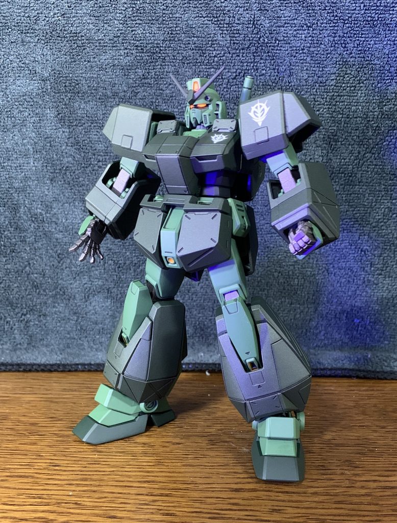 チョバムアーマーもグリーンを混ぜた金属色で塗装してあります。