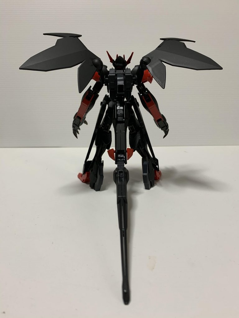 後ろから。
羽や尻尾でより生物チックにしてみました。