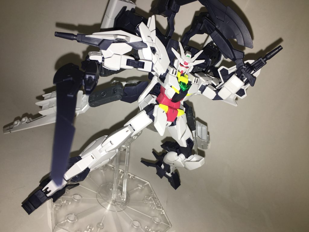 アクションシーン、その2。実体剣を持った状態。