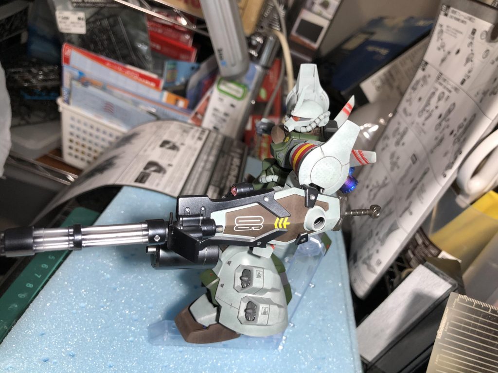 塗装は整形色を意識しつつ、塗装の経年劣化を意識してみました。