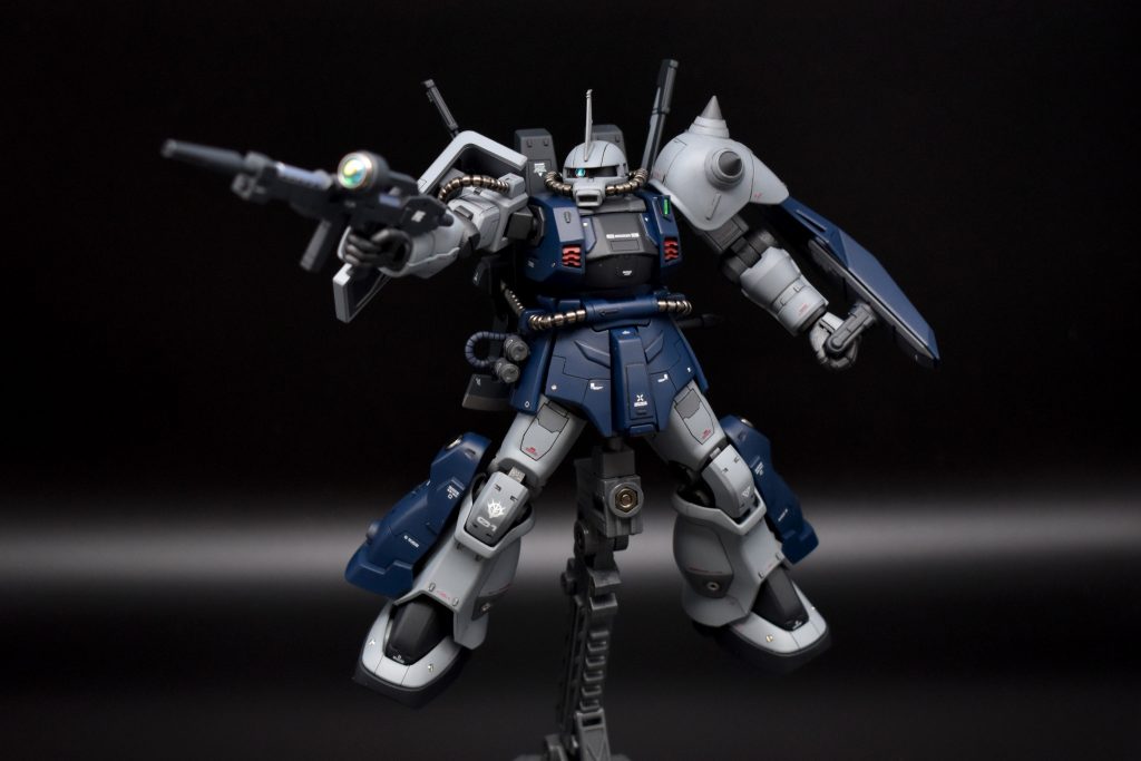 キット通りモノアイも可動できるようにしてあります。
なかなか好みのスタイルに製作できたので満足度が高いです。