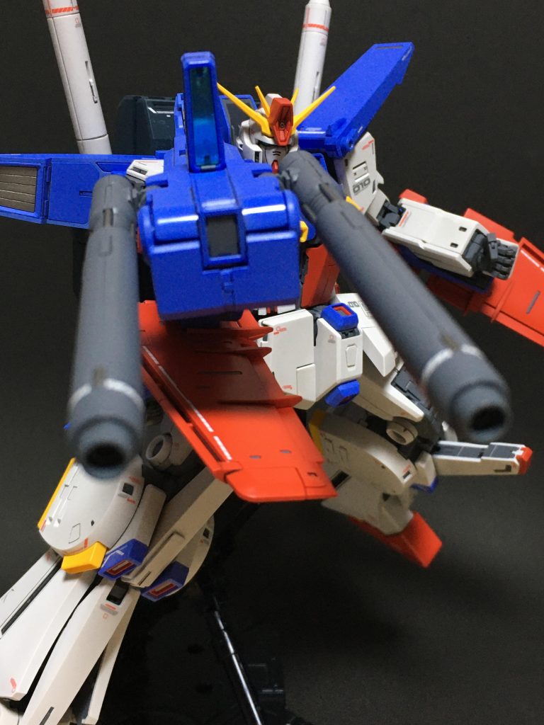 ダブルビームライフルで。
バックパックがデカくて肩を動かすと擦れて怖いですw