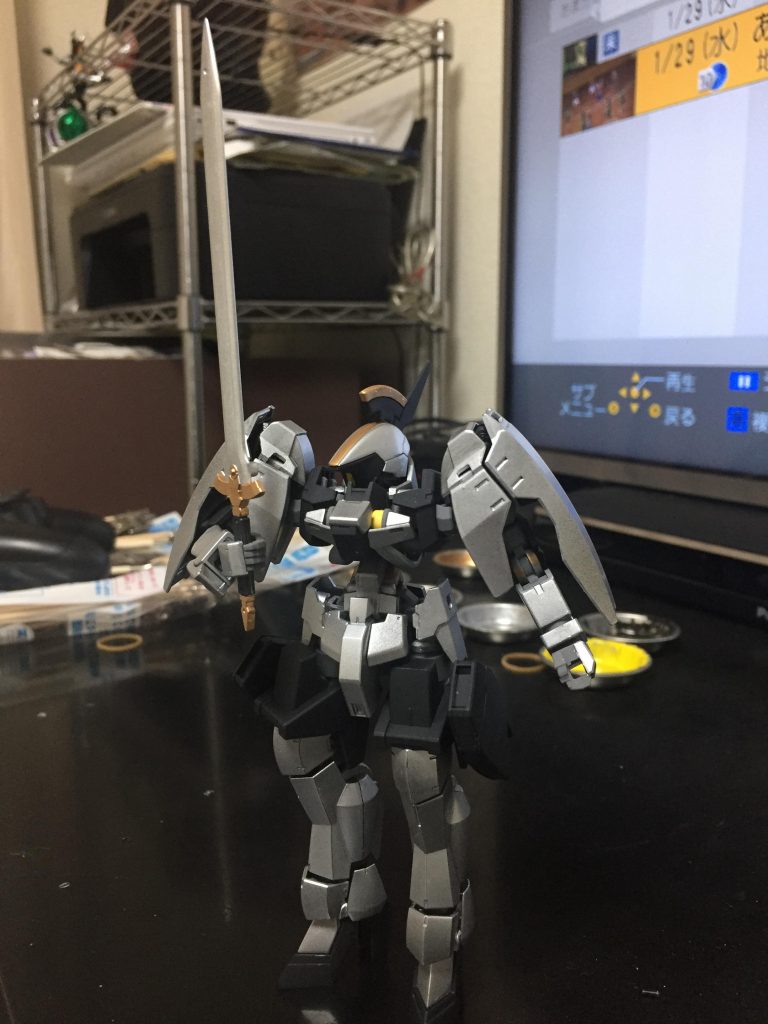 色変えグレイズリッター–2枚目/制作者：ジョニー服部