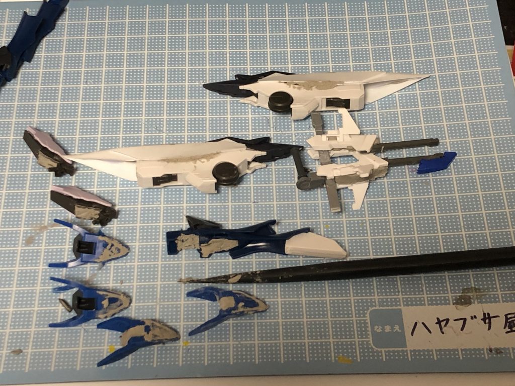 パテでミキシングの隙間を埋めたり、足パーツのディテール消しに使用!!( ´ ꒳ ` )ﾉ