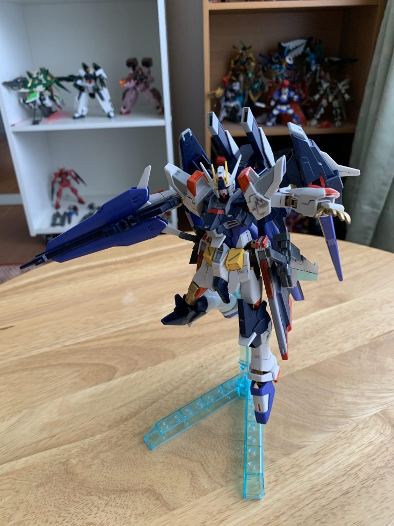 まずはα装備から、素体から若干のカラーの変更と装備を追加しました。