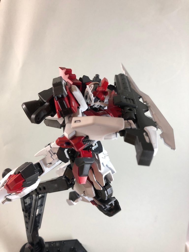 インパクターブレード
火薬式ダインスレイヴを搭載している剣