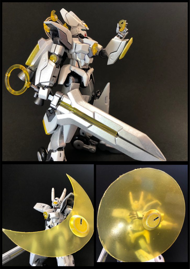 3種の神器装備・エネルギー結晶「マガタマ」本体胸部に1つ、ウルフに4つ装備された、勾玉状のエネルギー結晶。本体に対して使用すると一時的に機体スペックを倍増する事ができ、発動時は『ライズモード』と呼ばれる。所謂トランザムに似たシステムだが、使用後に機体性能が低下するなどのデメリットは特に無く、マガタマを交換すれば再使用が可能。また、マガタマは各武器に装着すると、高火力の必殺技を放てるようになる。・ビームシールド「カガミ」2種のビーム形状(満月、三日月)を持つ小型のシールド。受けたビームを反射または吸収し、吸収した分はマガタマに充填することが可能。