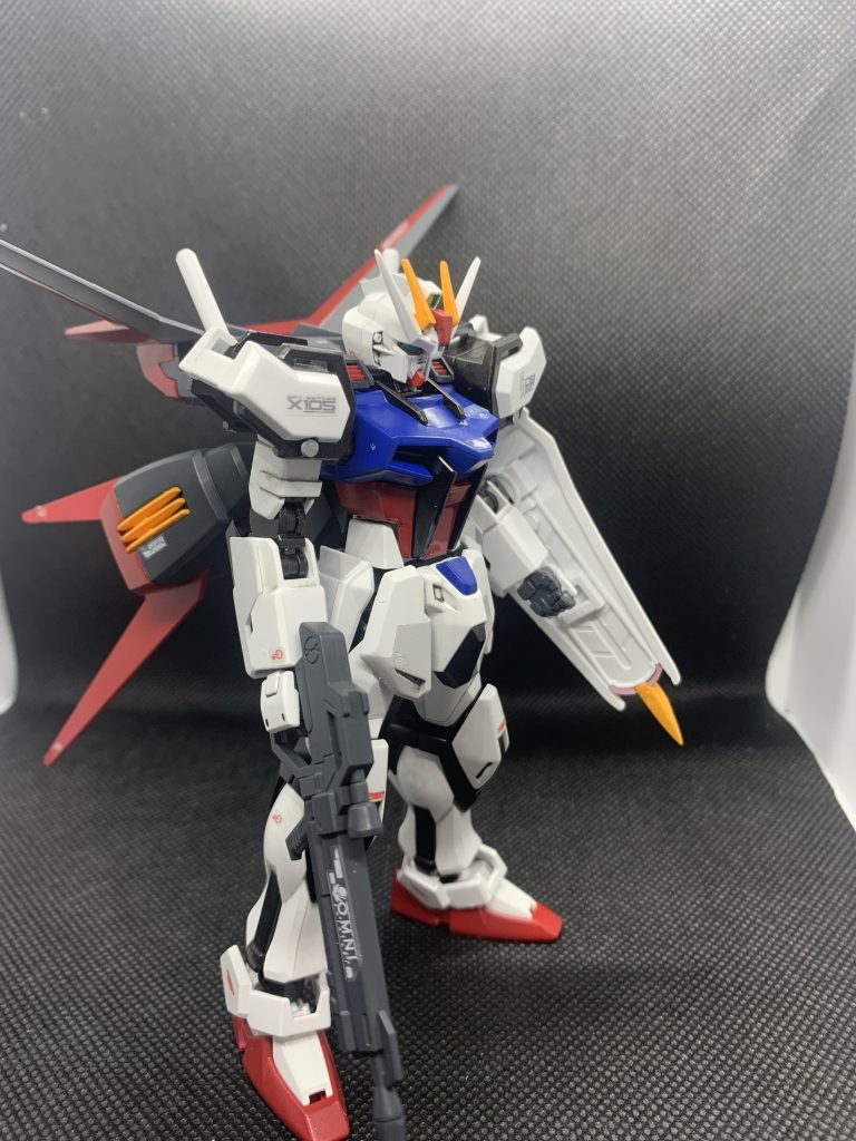 デカールはRGパーフェクトストライクの余りで