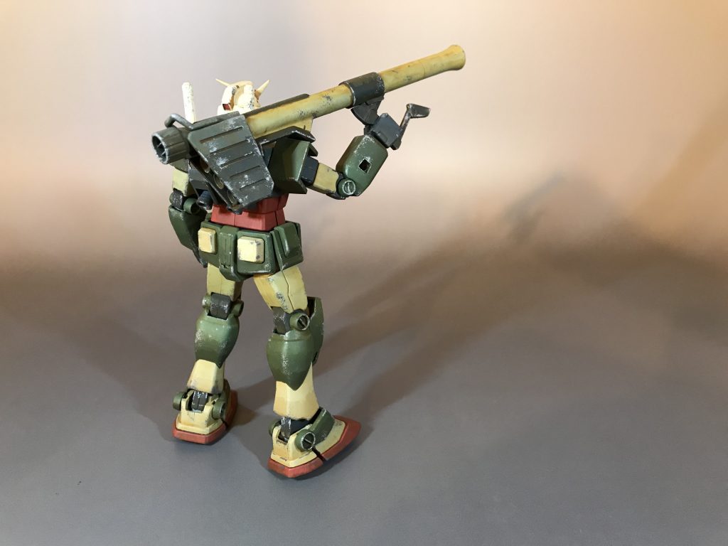 渋いカラーリングです。