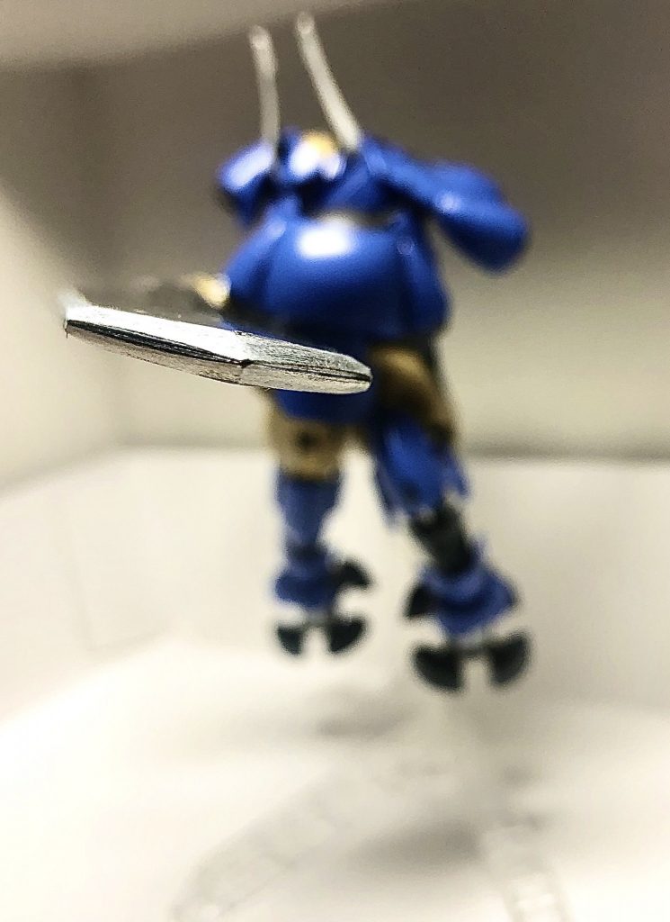 あまりの大剣の大きさに、数回試行しても全部ピントが合わないw
(その中でまだマシな写真がこれ)