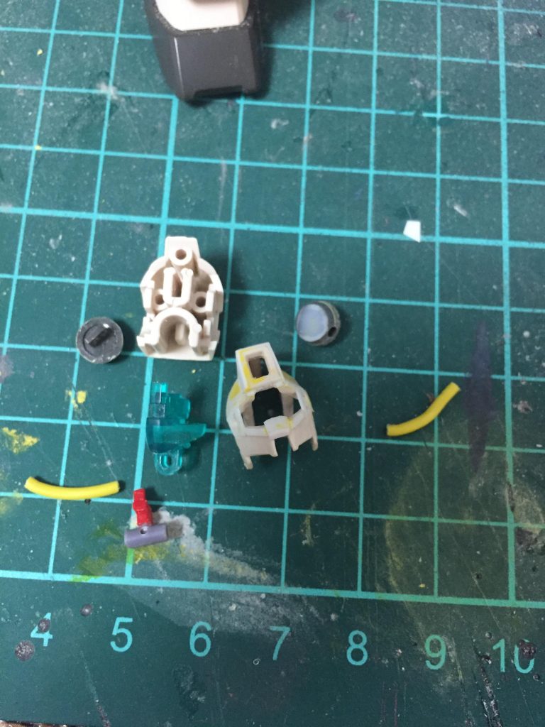 今回1番力入れたのは塗装のための分割ですかね…形出しも慣れてきてなるべく近い形で複製出来るようになったので次のことを考えられるようになりました(っ*´ω`*c)