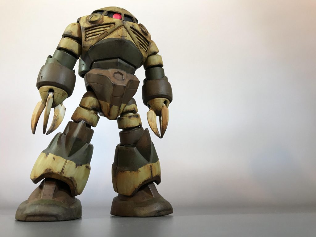 渋いカラーチョイスのハイセンス横じま迷彩塗装はさすがフランスと言った所であります。