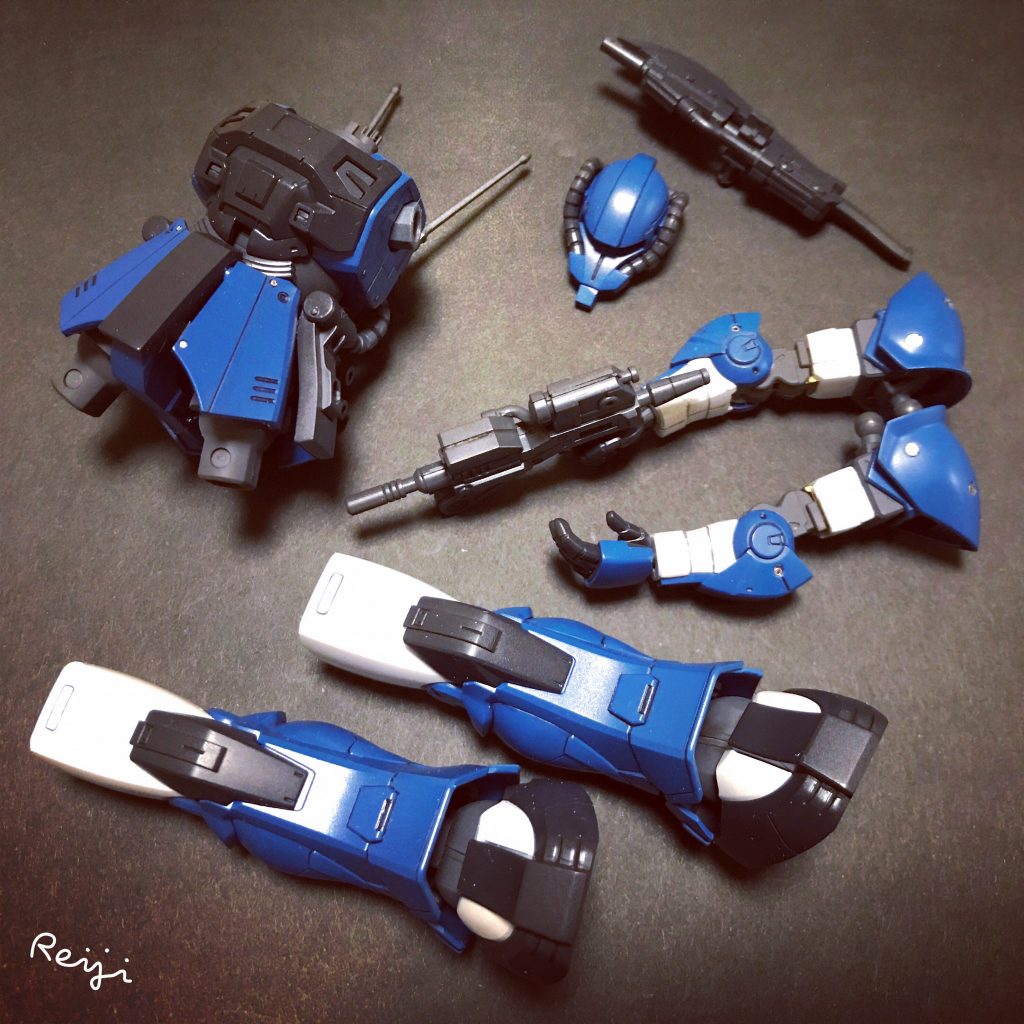 合わせ目が非常に少なく、とても組み立て易いキットでした。