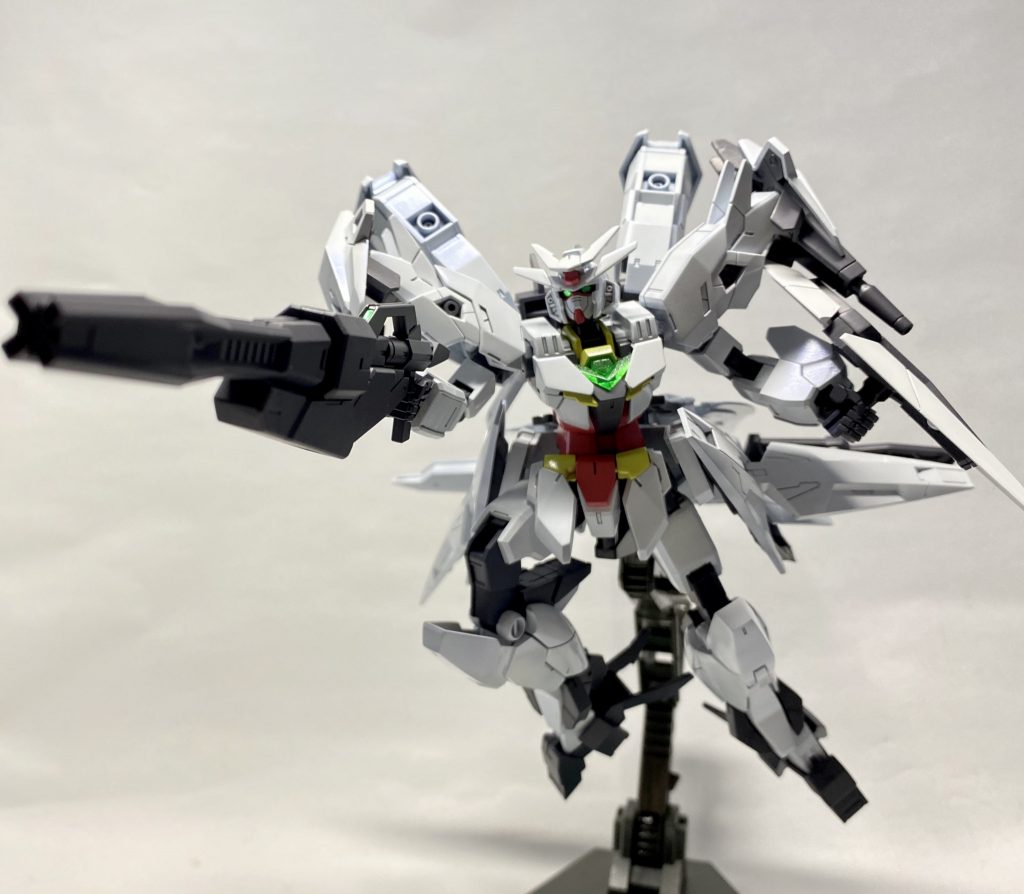 サイドアーマーはダブルオーダイバーのバックパックのパーツです