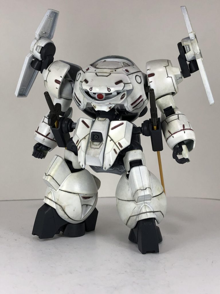 頭部は排除。胴体に大型のセンサーアイ。
両肩にグレイズ用スラスター。両足にグレイズ用ホバーユニット。