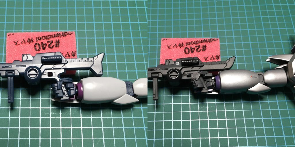 ライフルはトリガーに指がかかるように改修しています。