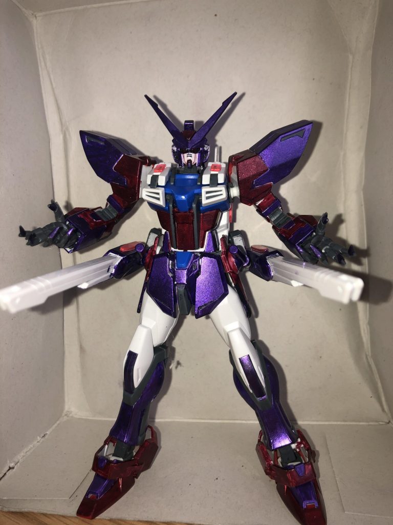 マッド・リキデイター
レールカノン。遠〜中距離に対応可能な武器。