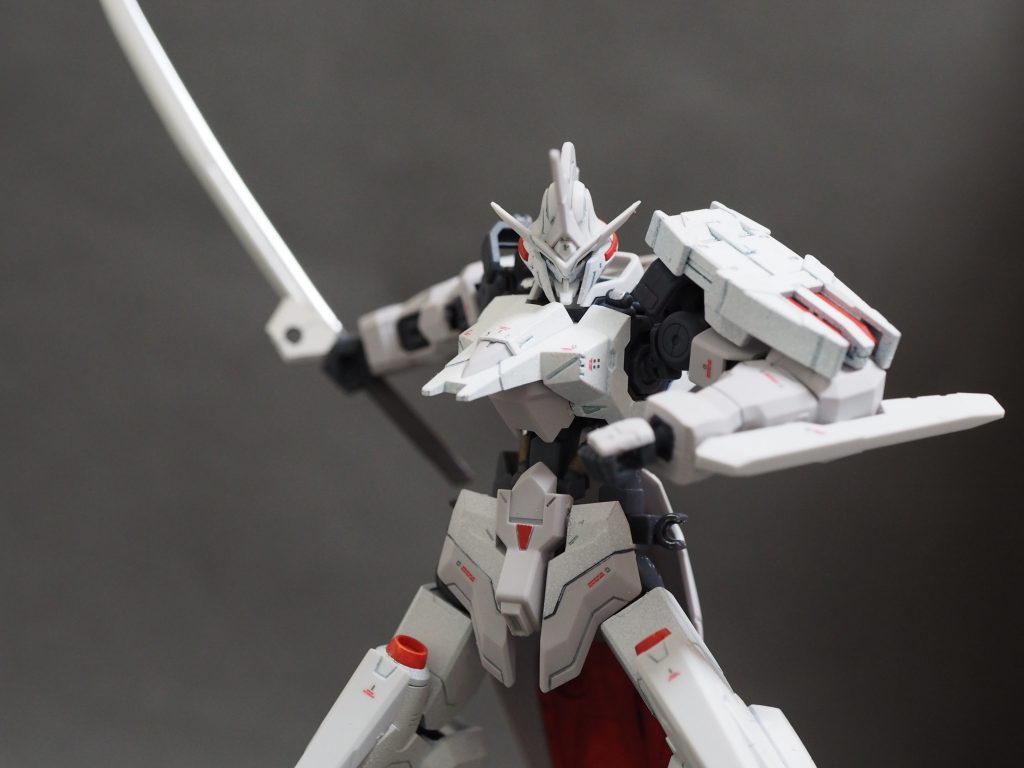 自分では第2形態がシンプルで好みです。