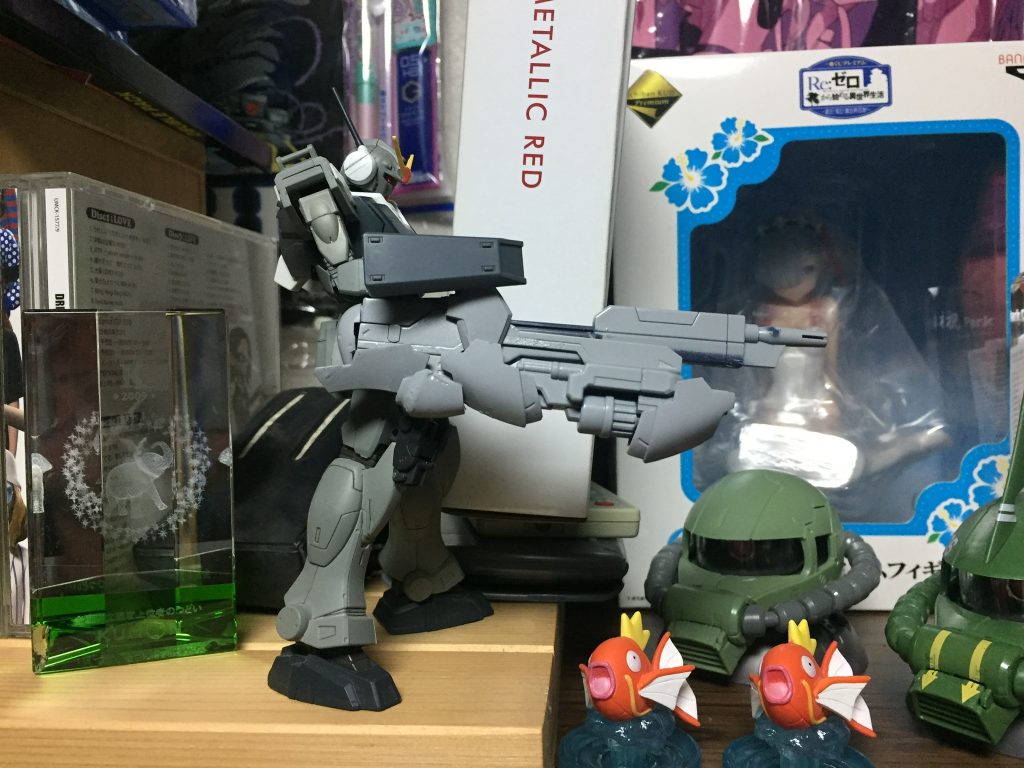 ビームランチャーは可動式です。
お気づきの方いらっしゃるかと思いますが、ビームライフルはMGストフリのジャンクパーツです。