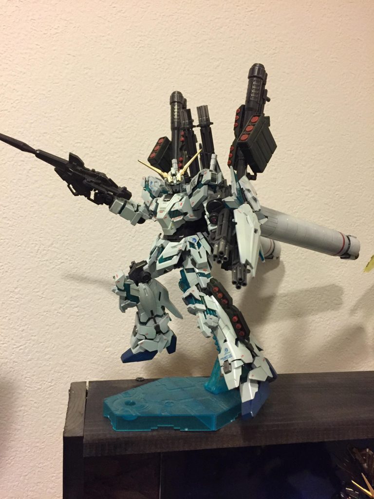 発光前　本体カラーもホワイトではなくパールグリーンを混ぜつつ表現してみました。