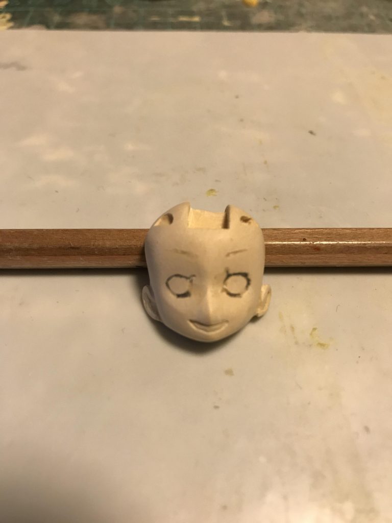 口元のみ加工。