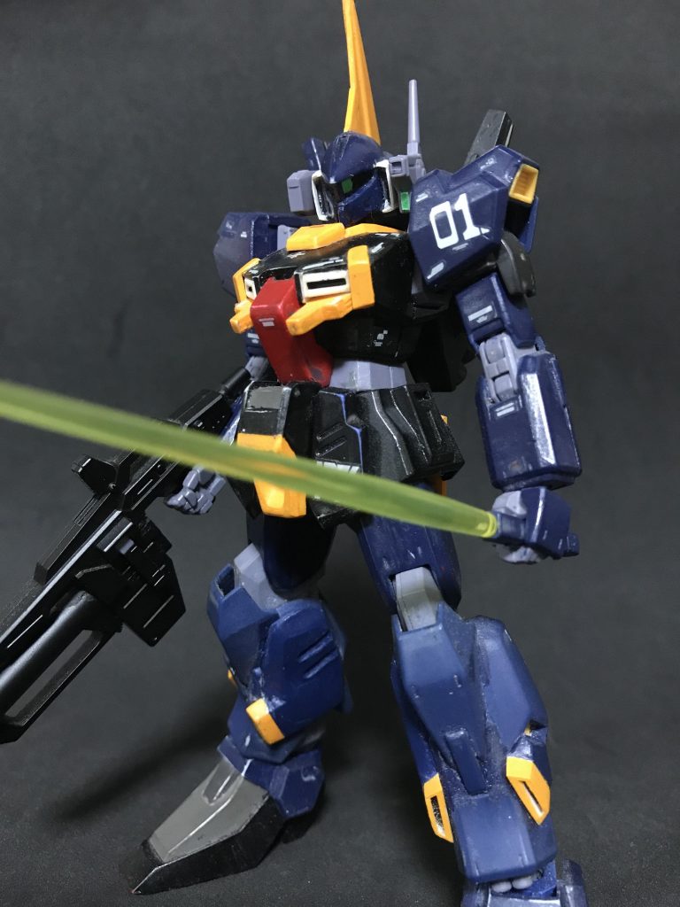 結局バーザム改のサーベルは黄色なのか赤なのかどっちなんだろう…