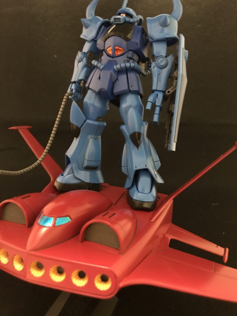 脚にネオジム磁石を仕込みドダイに搭乗させられる様にしました。ドダイの上は狭く、あまりポージングはさせられ無いです。