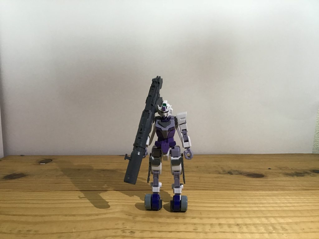 コアガンダムは足部と太ももに改造を施しました