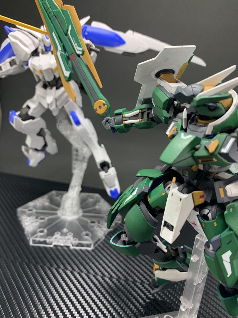 おまけ
マクギリス「...カルタ!?生きていたのか!」
カルタ「マクギリスゥゥウッ!!」