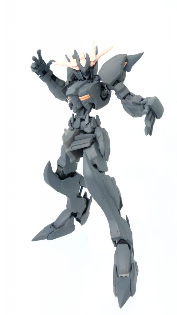 太極拳でもしてるのかと作成中は一人ツッコミしてました
顎のシャープ化が失敗に終わったりスジボリも埋もれてしまったので反省も多いです