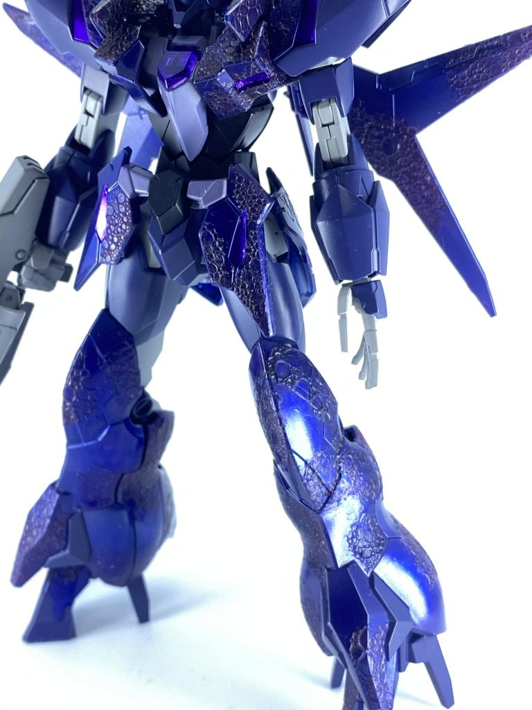 キャンディ塗装をした後、UVレジンを塗り、泡立てた中性洗剤をのせて固めると、こんな風になります。やり方はツイッターのフォロワーさんに教えてもらいました