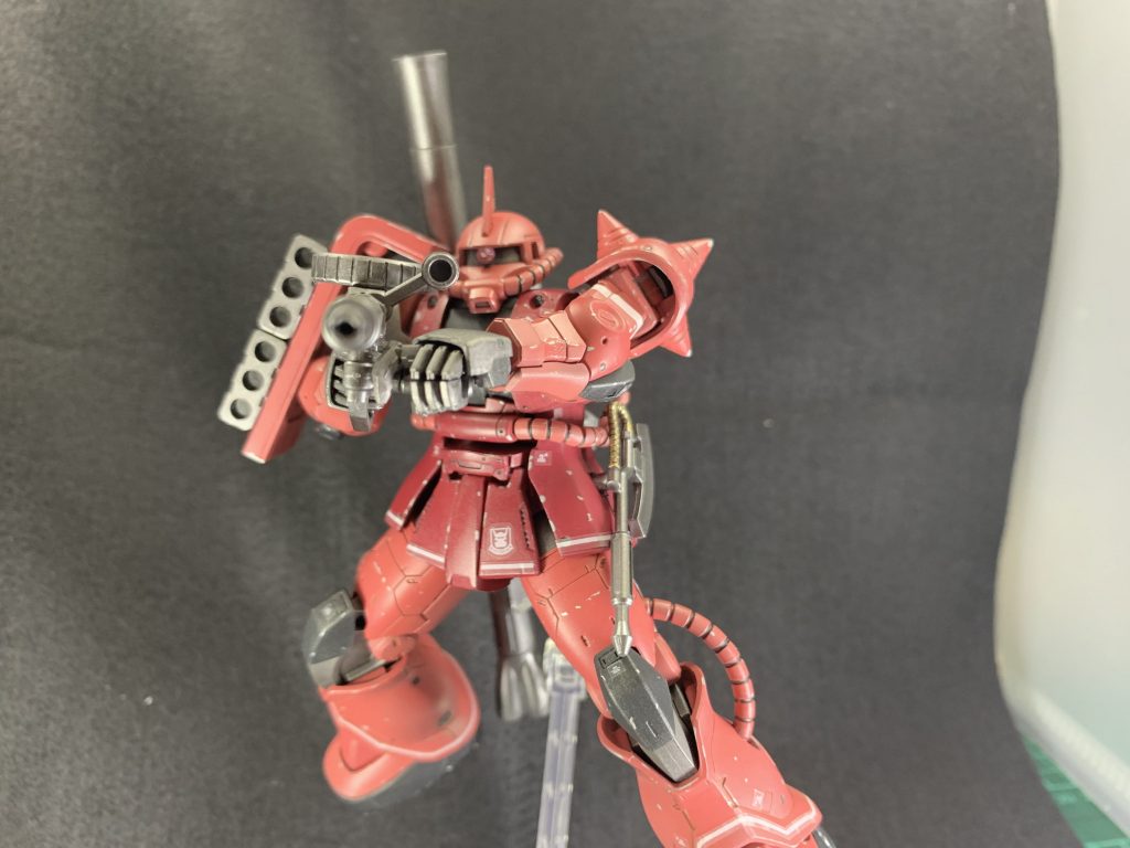 両手撃ち。可動域が素晴らしい。
手はビルダーズパーツを使用。