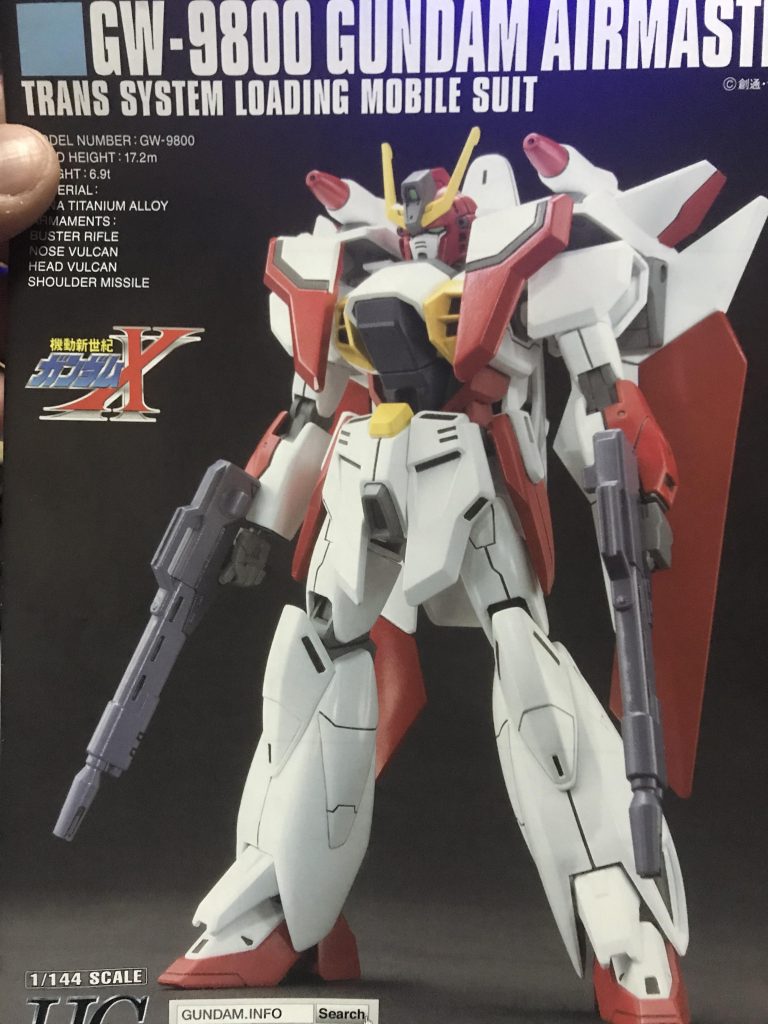 プラモを買った後に「色変えたらやろ?」って事で、簡単加工。
どこと無く後継機との中間みたいに見える