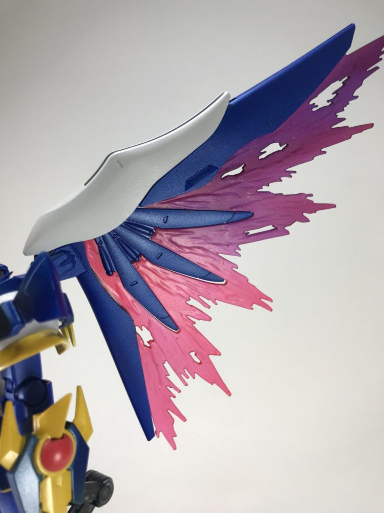 翼のグラデーションはデスティニーの光の翼で再現しました。