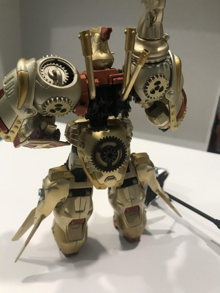 バックショット。Pawnバルバトス同様歯車を貼り付けました。