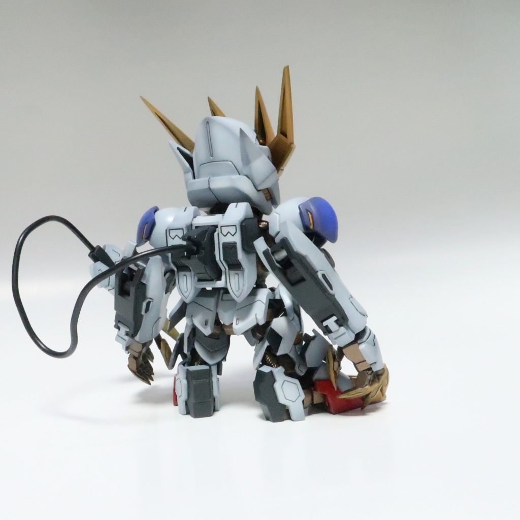 上半身はCSフレーム
下半身はSDフレームを使用してます。
首や脚の接続位置を調整し
直立時に線がぶれないよう加工
マニピュレータはシャープ化と
角度を調節して表情を変えました。