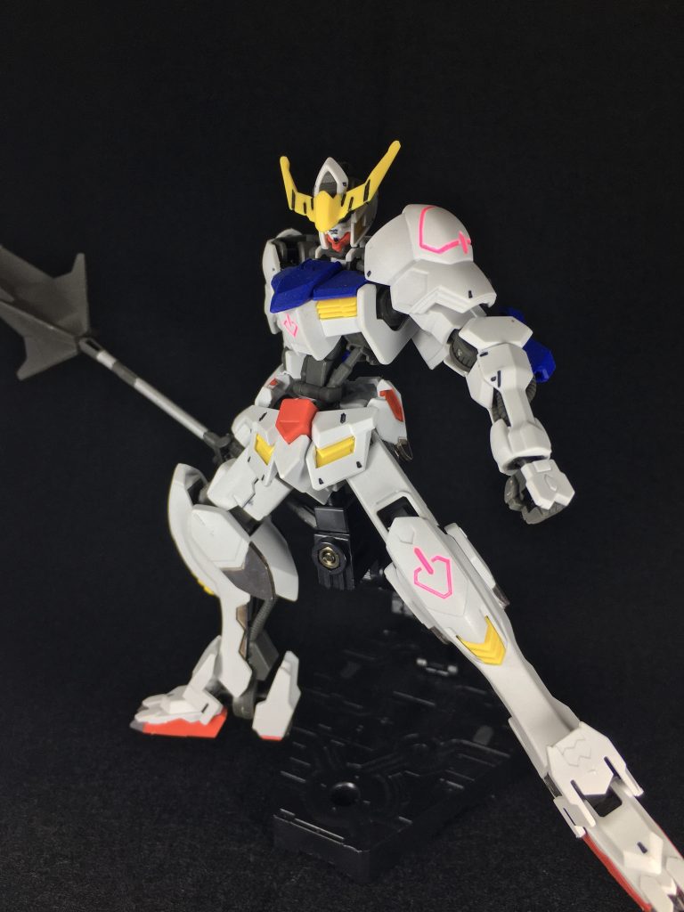 このシリーズ細身の機体が多いけどシルエットがかっこいい